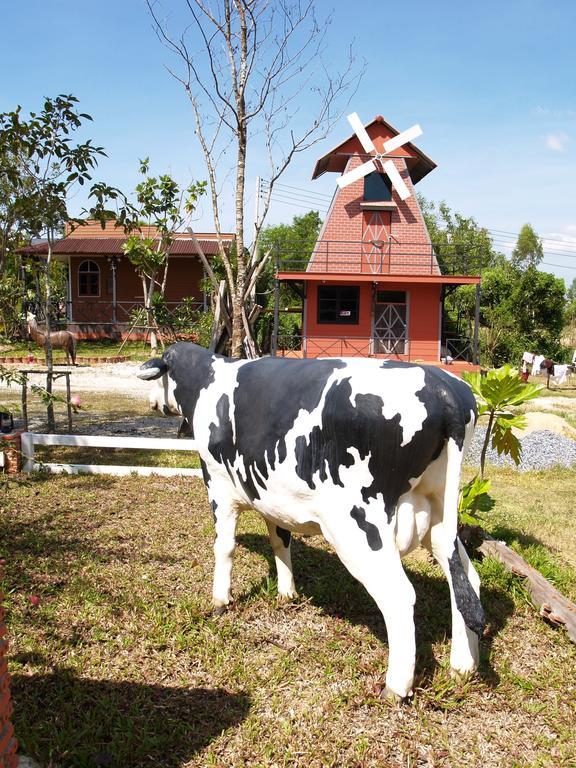 Ban Huai Yai Cowboy Farm Resort Pattaya מראה חיצוני תמונה