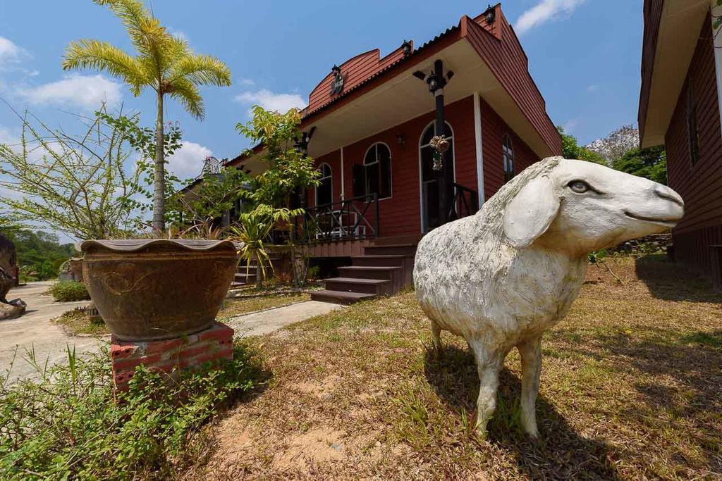 Ban Huai Yai Cowboy Farm Resort Pattaya מראה חיצוני תמונה